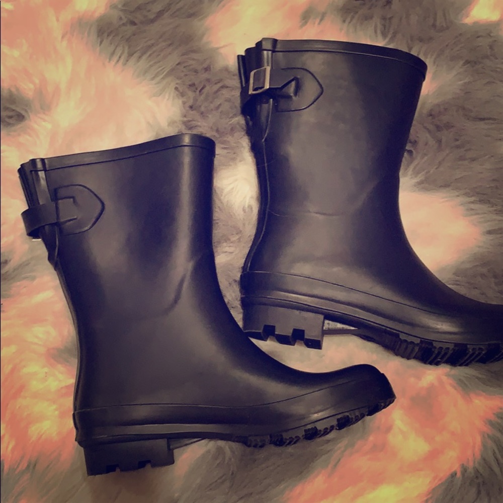Rain boots☔️